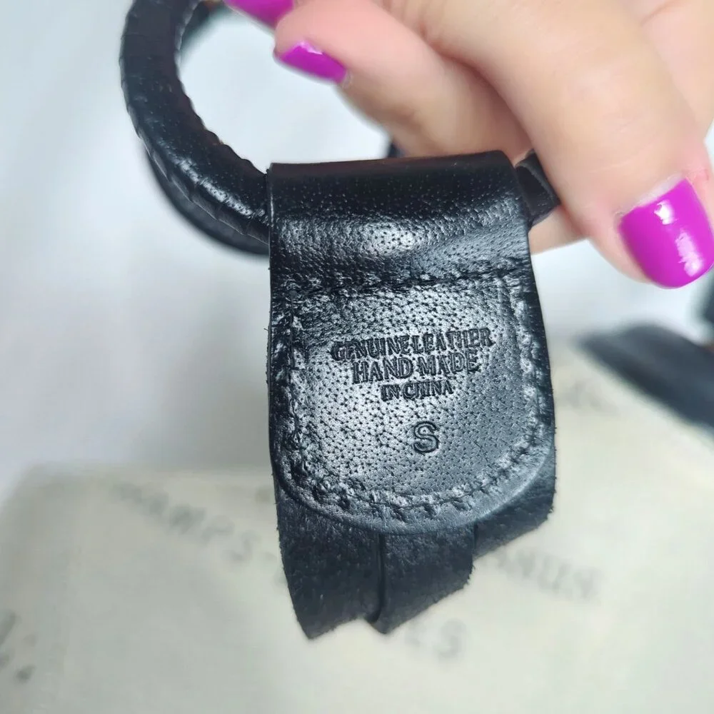 Vintage Linea Pelle Leather Black Belt Small Gold